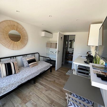 Studio Collobrieres Vue Sur Village מראה חיצוני תמונה