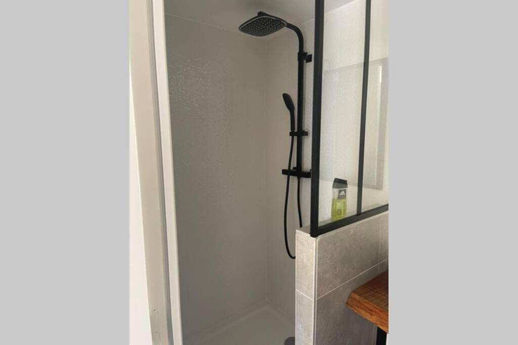 Studio Collobrieres Vue Sur Village מראה חיצוני תמונה